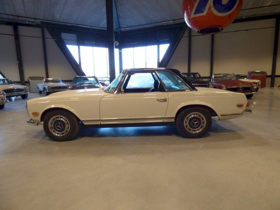 Bild 9/36 von Mercedes-Benz 280 SL (1969)