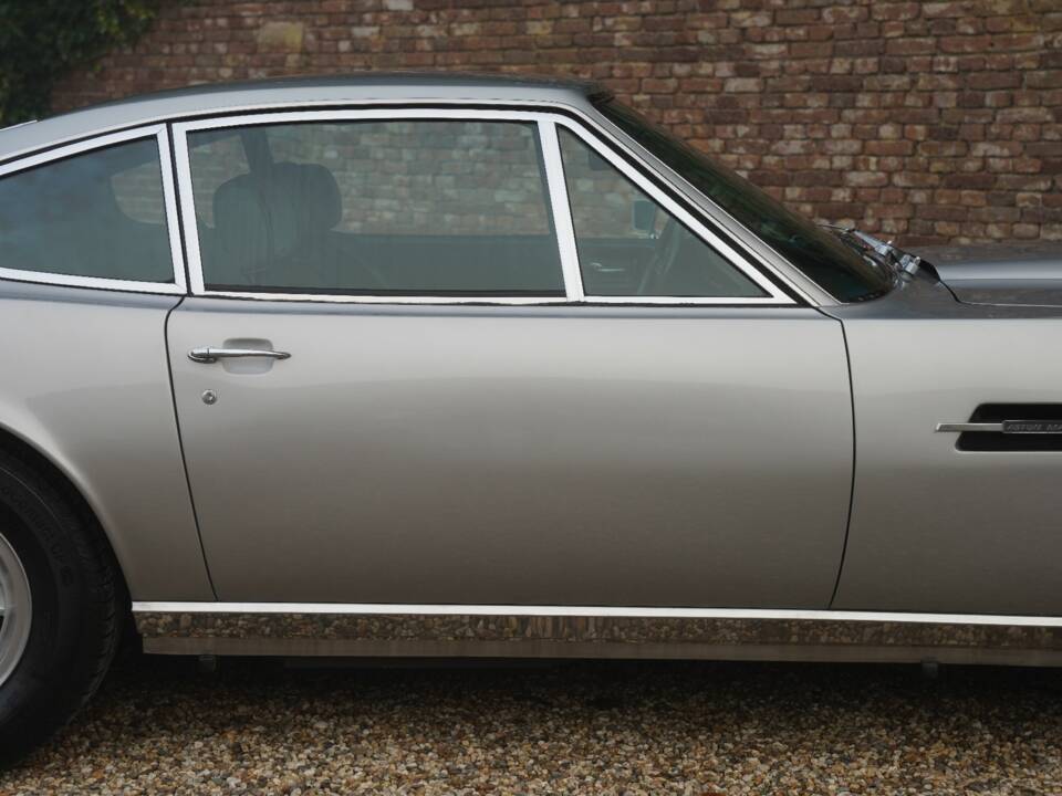 Bild 36/50 von Aston Martin V8 (1974)