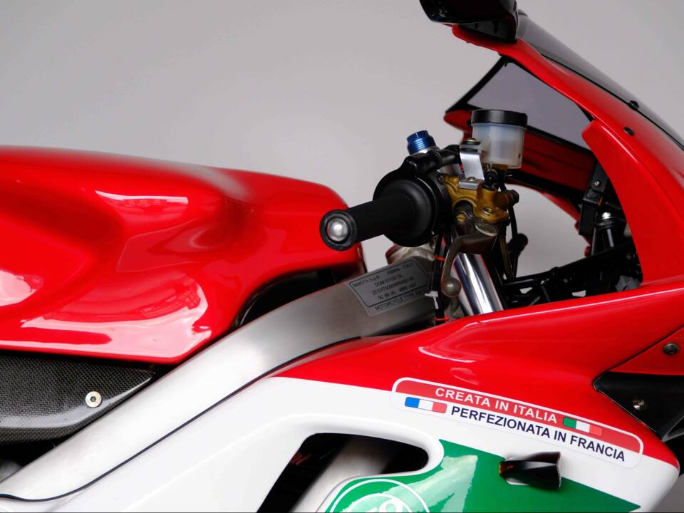 Image 6/94 of Bimota 500 V-Due (2003)
