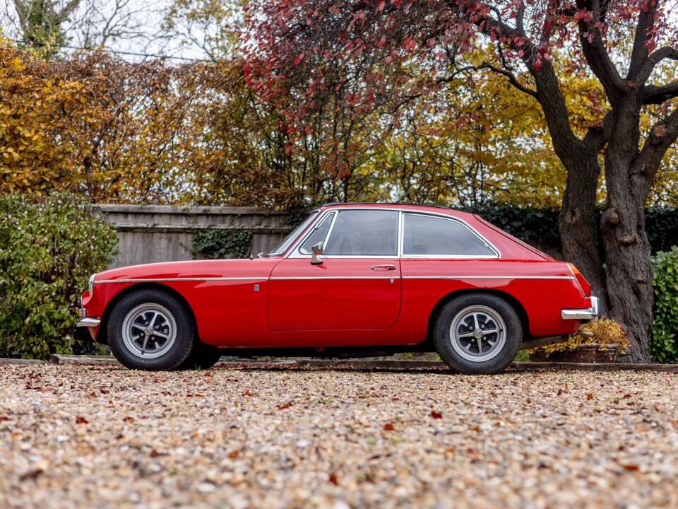 Image 8/39 de MG MGB GT (1972)