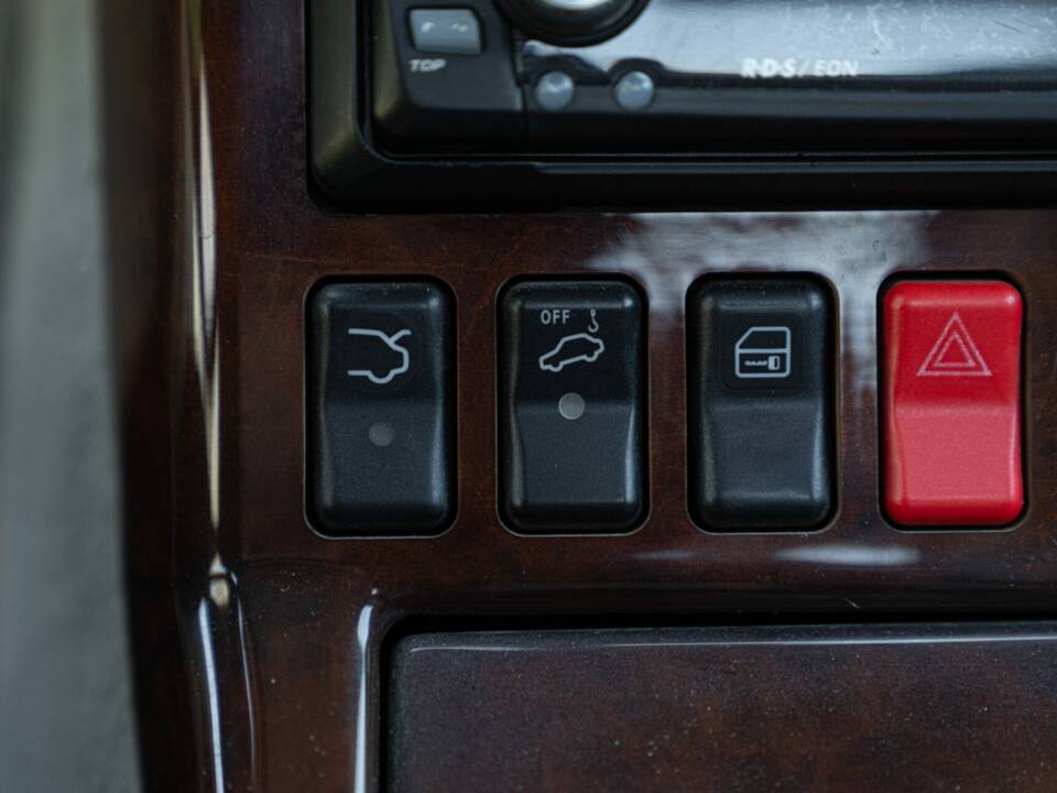 Bild 46/50 von Mercedes-Benz SL 320 (1997)