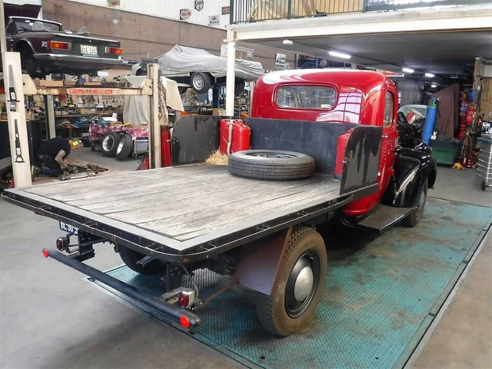 Image 28/31 de Chevrolet C 5700 C.O.E. (1941)