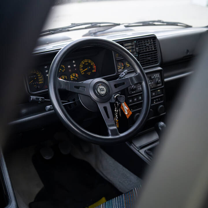 Bild 28/41 von Lancia Delta HF 4WD (1987)