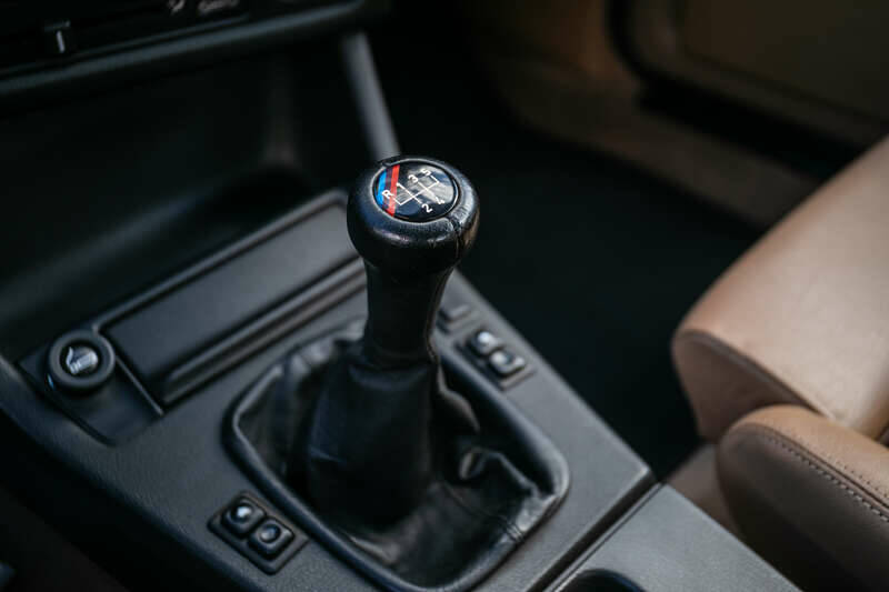 Image 18/31 of BMW M3 (1988)