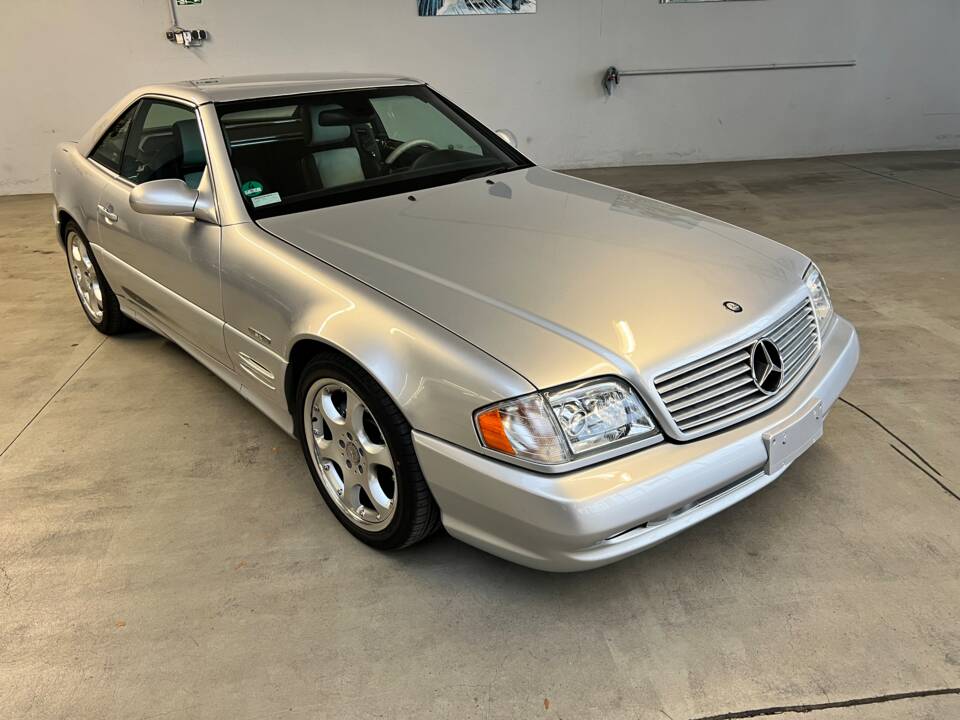 Image 31/82 of Mercedes-Benz SL 500 &quot;Silver Arrow&quot; (2001)