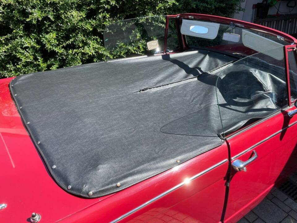 Image 46/50 of Triumph Herald 1200 (1965)