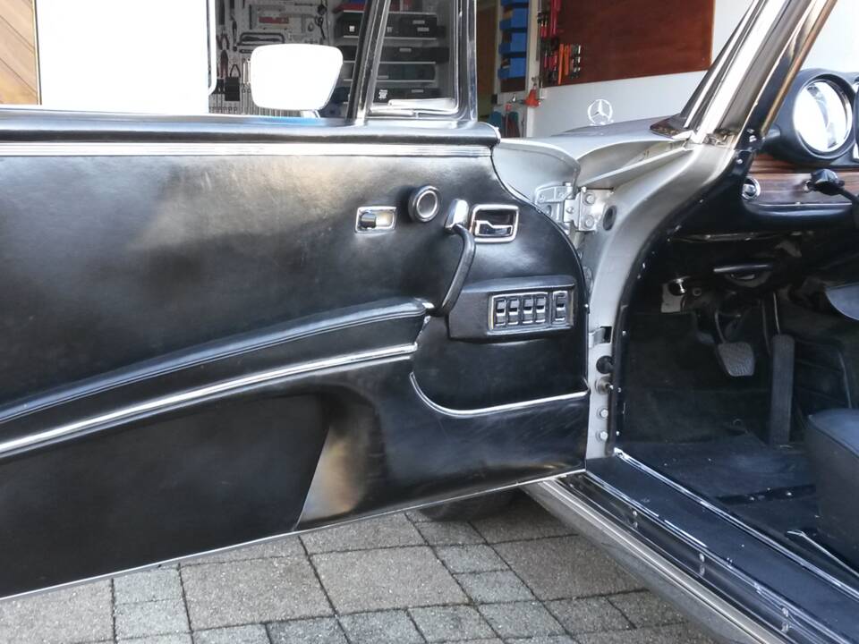 Bild 5/25 von Mercedes-Benz 280 SE (1968)