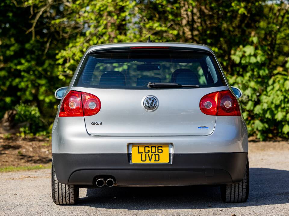 Bild 25/50 von Volkswagen Golf V GTI (2006)