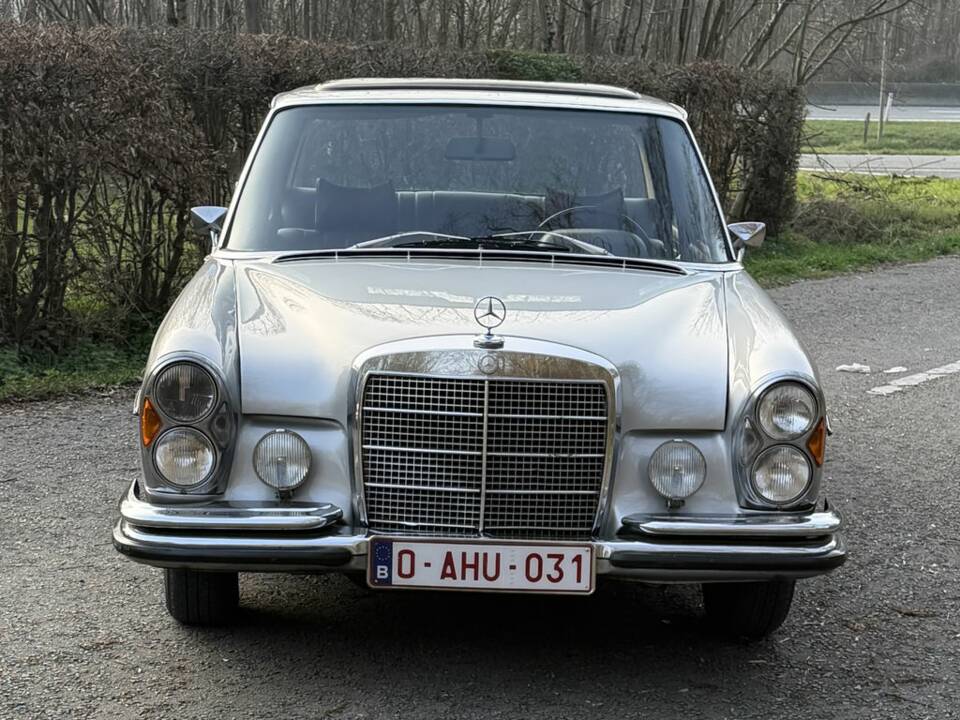 Bild 4/8 von Mercedes-Benz 280 SE 3,5 (1971)