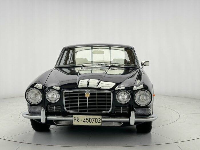 Bild 3/7 von Jaguar XJ 6 2.8 (1971)