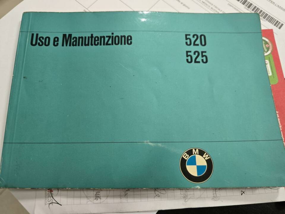 Image 22/50 of BMW 525 (1975)