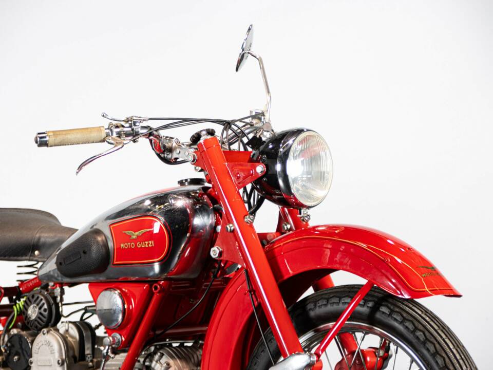 Imagen 10/50 de Moto Guzzi DUMMY (1952)