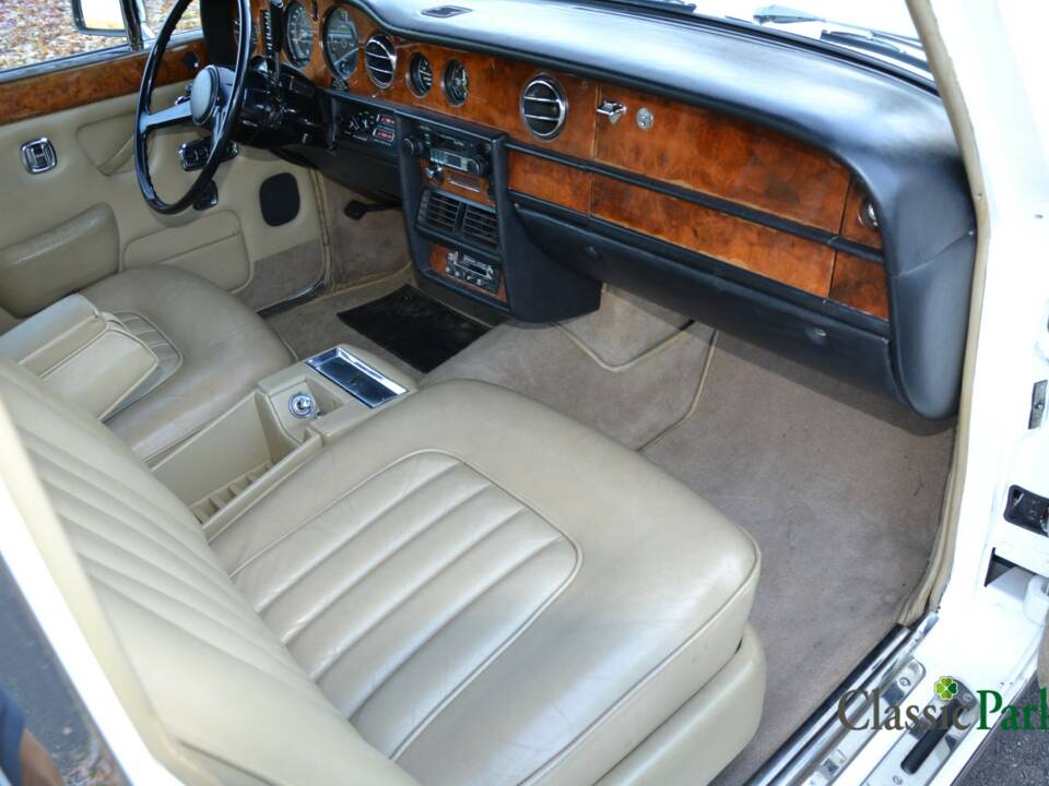 Imagen 24/50 de Rolls-Royce Silver Wraith II (1979)