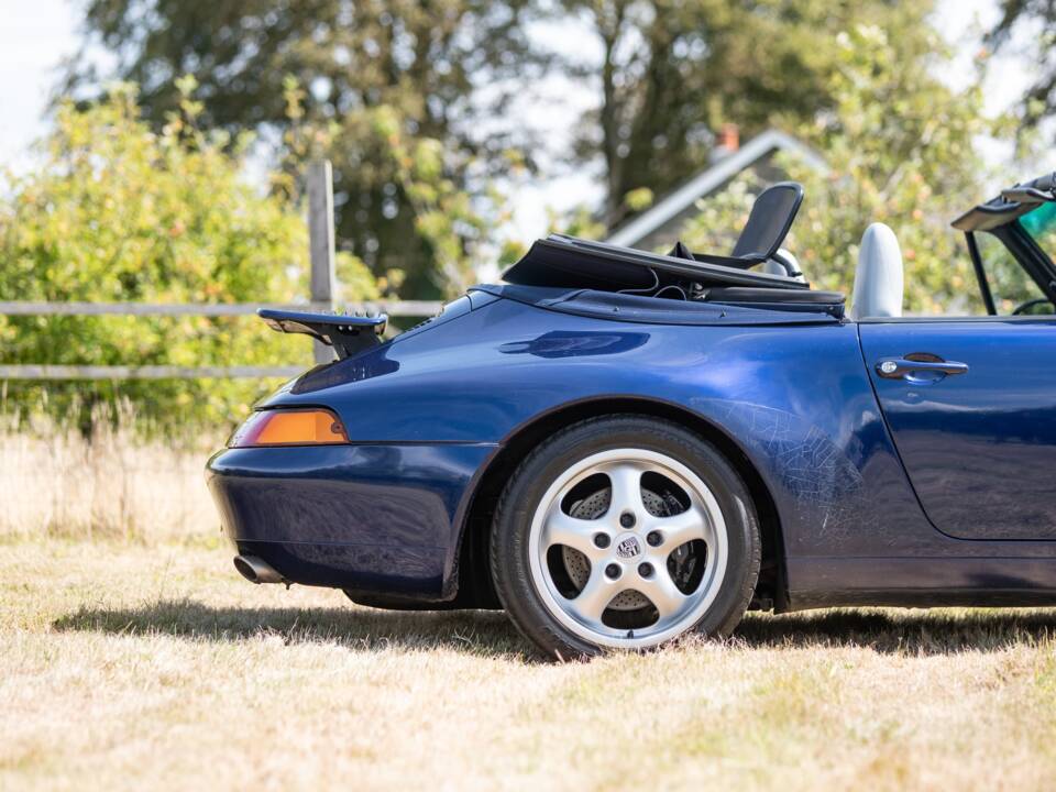 Afbeelding 29/50 van Porsche 911 Carrera (1995)
