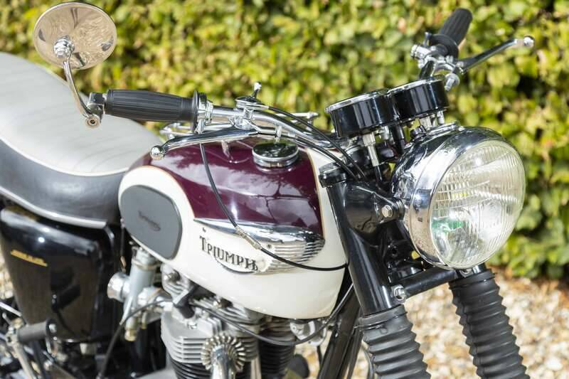 Image 11/45 of Triumph Bonneville T120TT (1967)