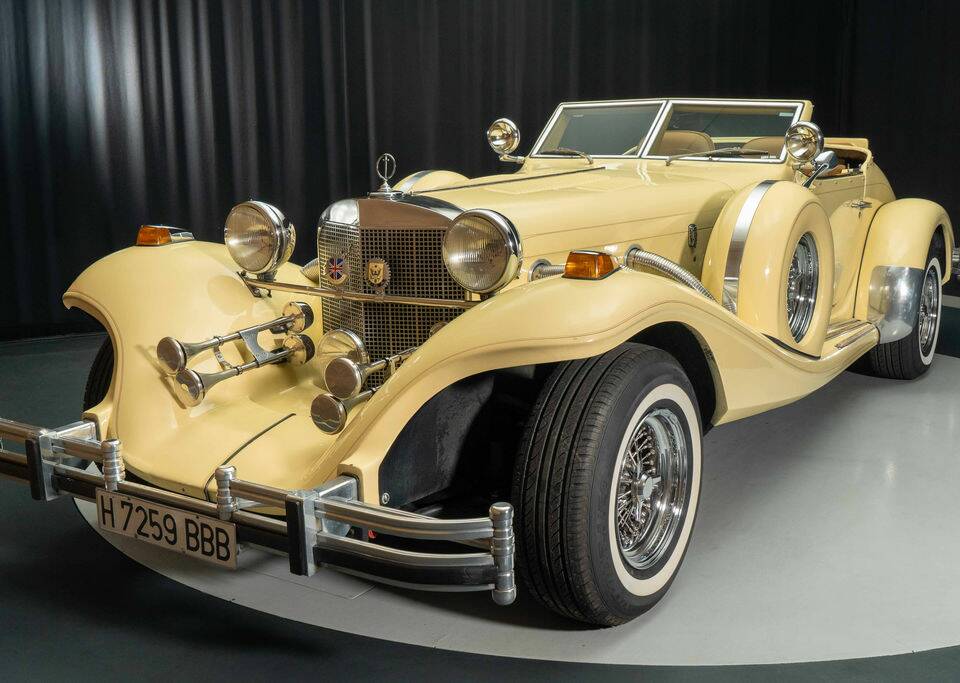 Image 4/8 of Excalibur Roadster IV (1981)