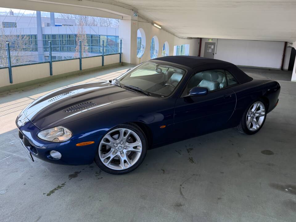 Bild 4/17 von Jaguar XKR (2002)