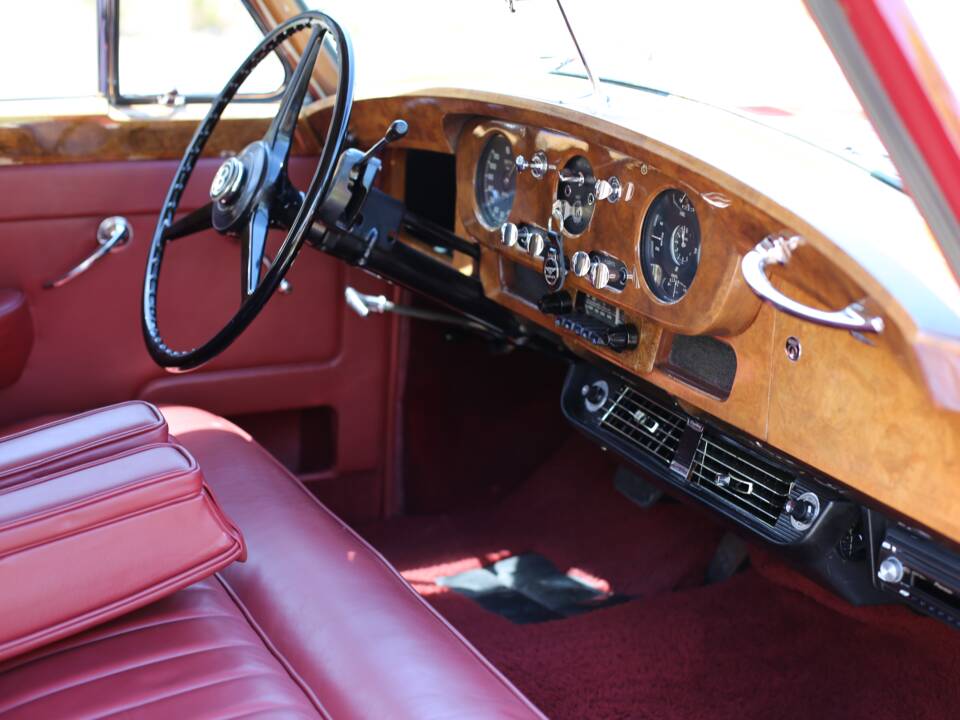 Image 21/81 of Bentley S 1 (1959)