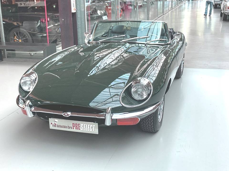 Image 5/29 de Jaguar E-Type (1969)