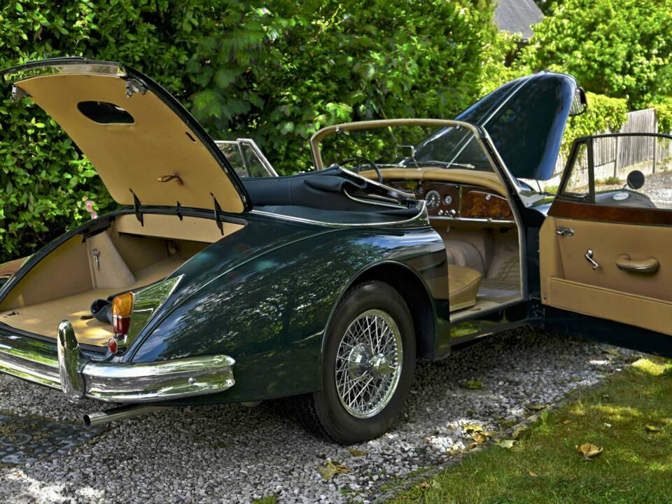 Immagine 25/50 di Jaguar XK 150 3.8 S DHC (1960)