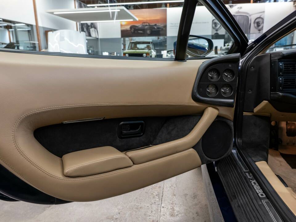 Immagine 24/46 di Jaguar XJ 220 (1993)