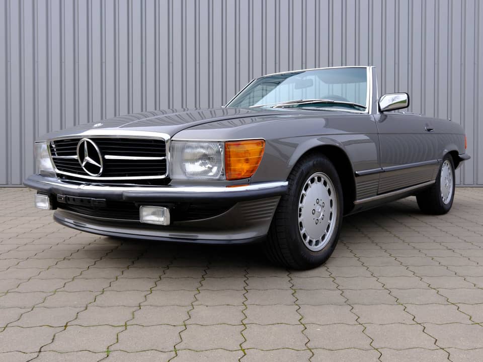 Image 35/96 of Mercedes-Benz 560 SL (1987)