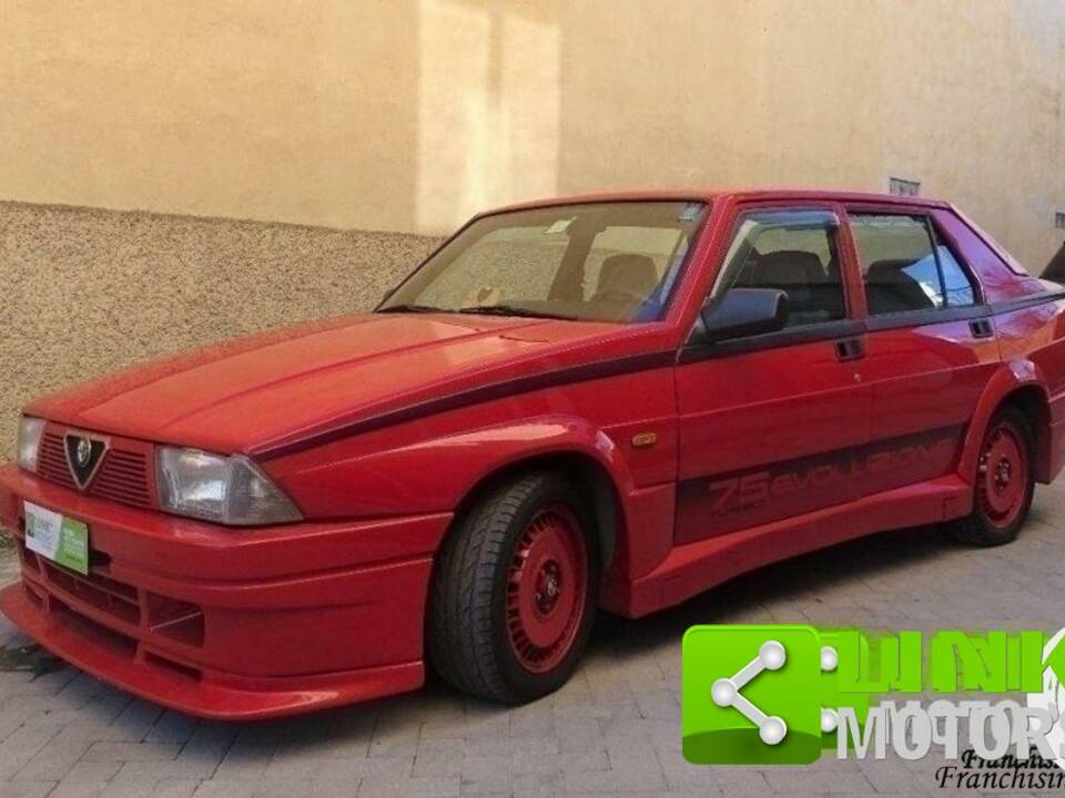 Immagine 4/10 di Alfa Romeo 75 1.8 Turbo Evoluzione (1987)