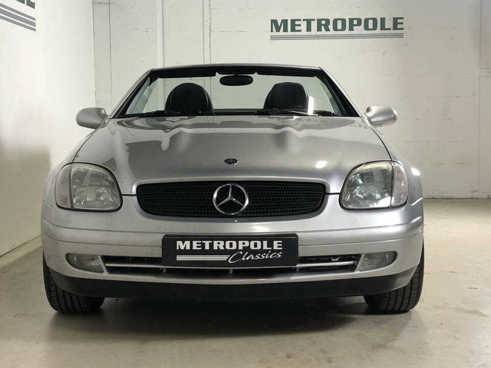 Image 4/24 de Mercedes-Benz SLK 230 Kompressor (1997)