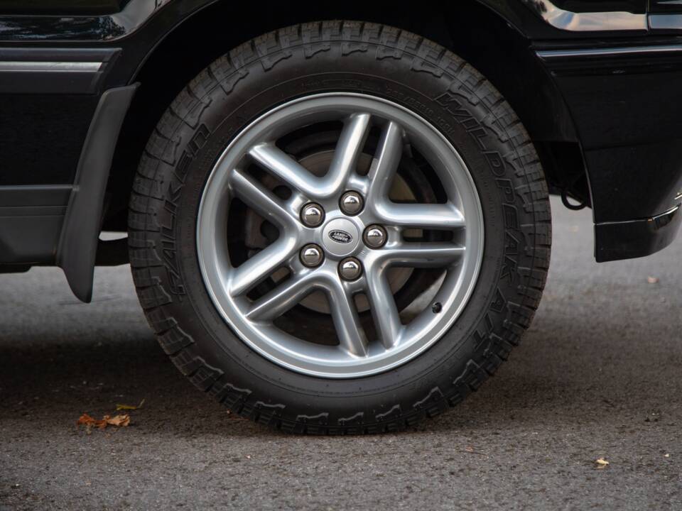 Immagine 28/50 di Land Rover Range Rover 4.6 Vogue (2001)