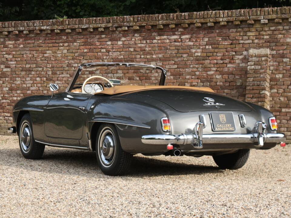 Image 2/50 of Mercedes-Benz 190 SL (1956)