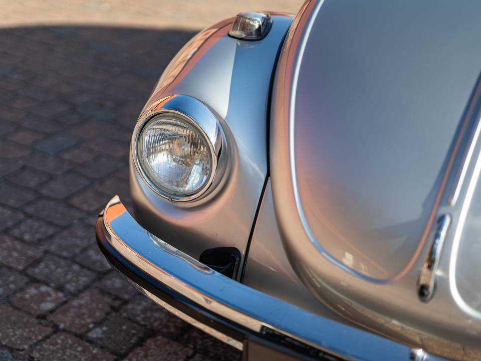 Image 4/36 of Volkswagen Käfer 1303 (1974)