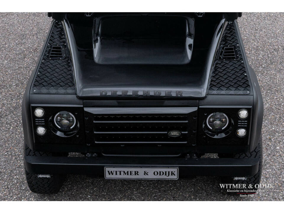 Image 17/30 of Land Rover Defender 90 (1997)