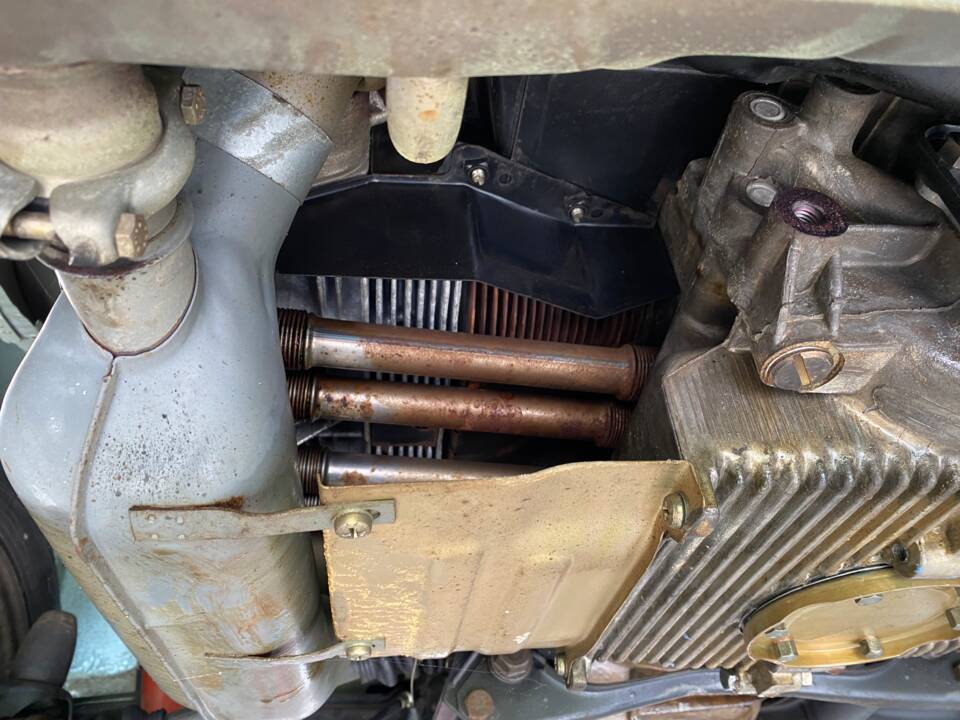 Image 54/96 of Volkswagen Beetle 1303 (1980)