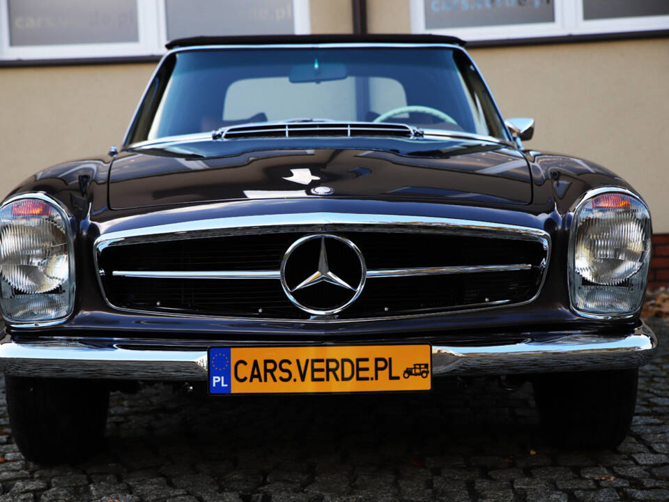 Image 13/39 de Mercedes-Benz 280 SL (1970)