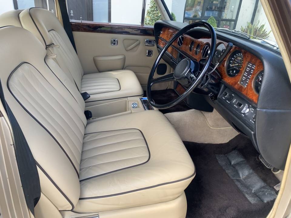 Image 11/23 of Rolls-Royce Silver Shadow II (1978)