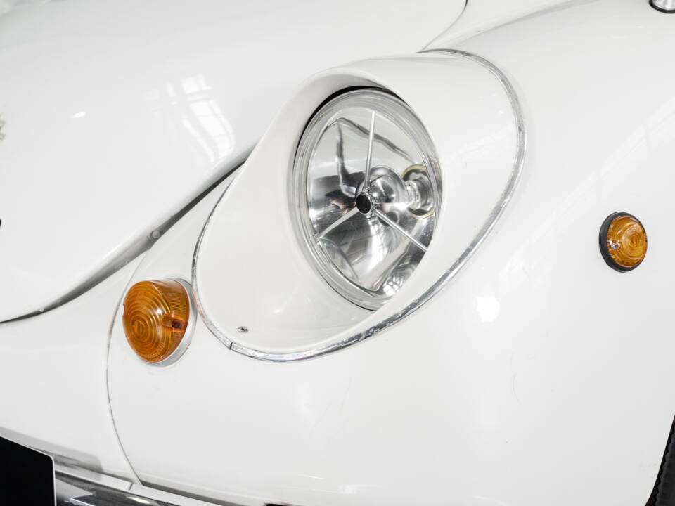 Image 6/48 of Subaru 360 (1970)