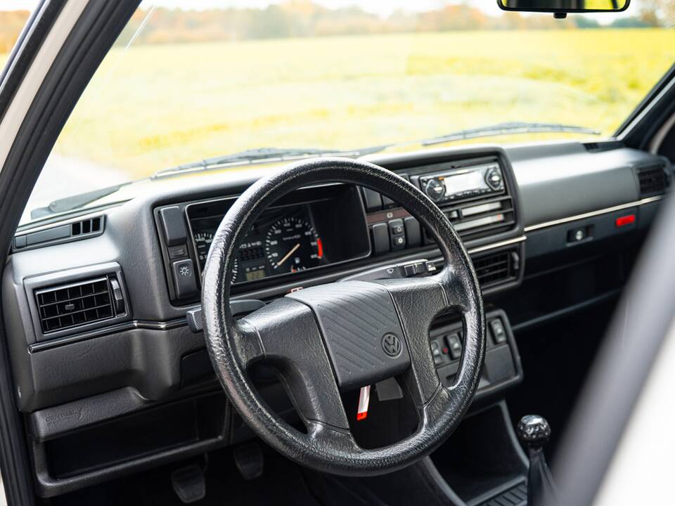 Image 20/48 de Volkswagen Golf Mk II GTi 16V 1.8 (1990)