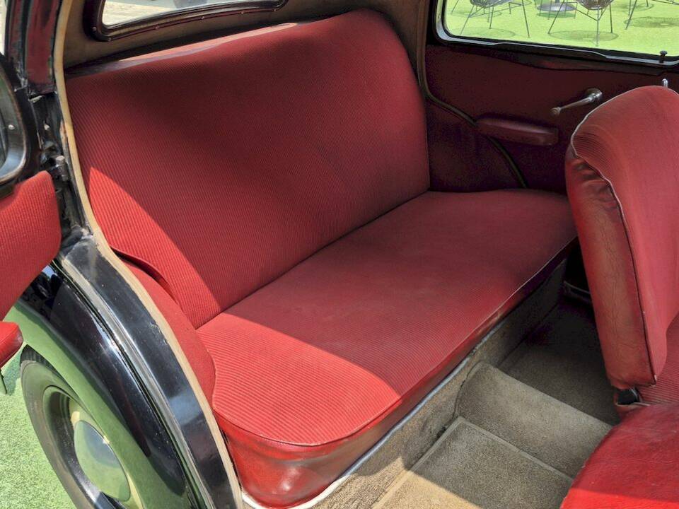 Image 37/47 of FIAT 1100 E (1952)