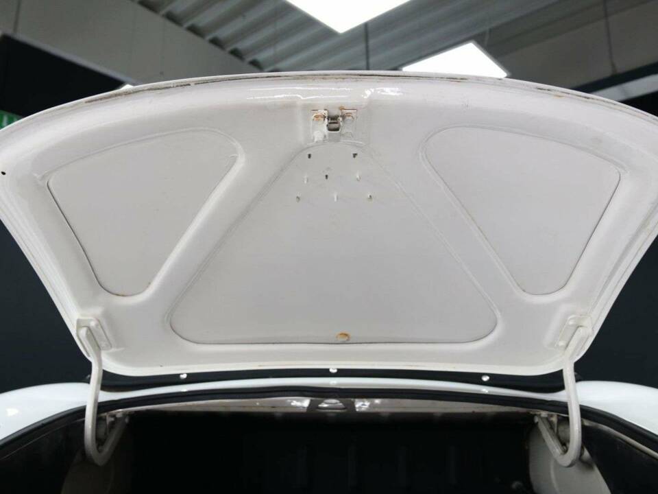 Image 27/49 de Jaguar Type E V12 (1974)