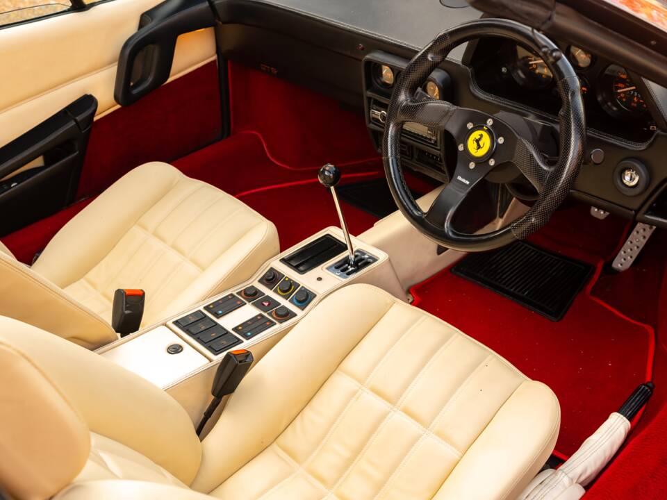 Image 4/6 of Ferrari 328 GTS (1987)