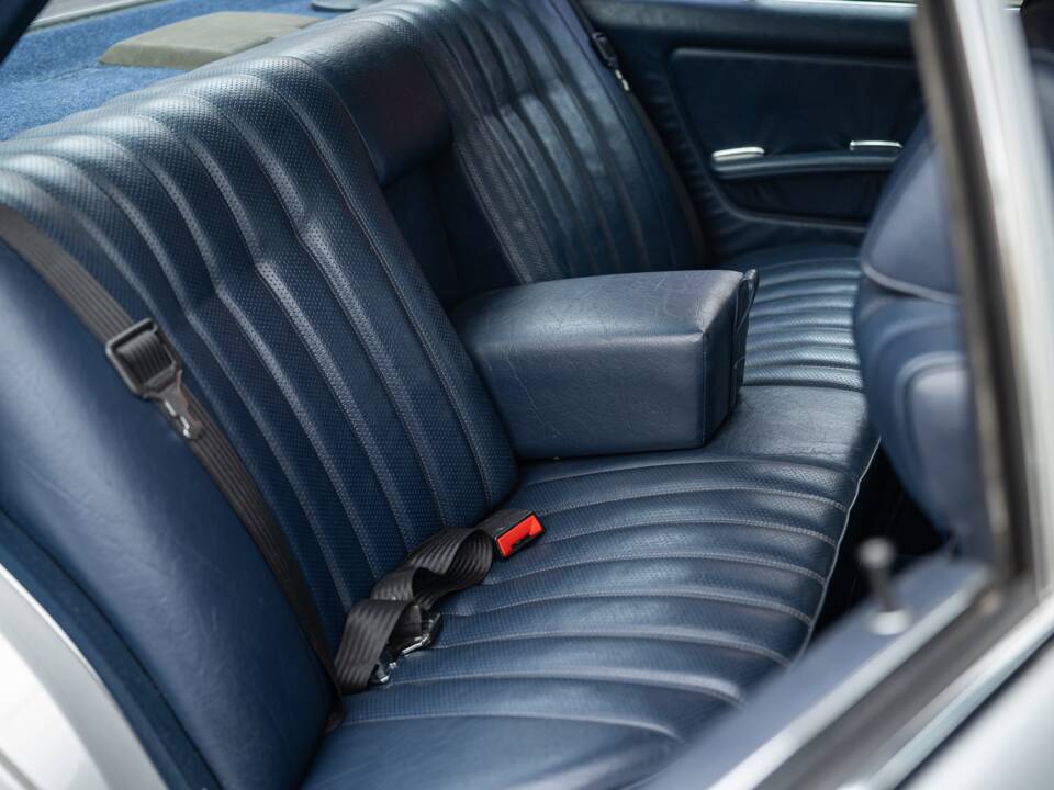 Bild 51/83 von Mercedes-Benz 300 D Turbodiesel (1983)