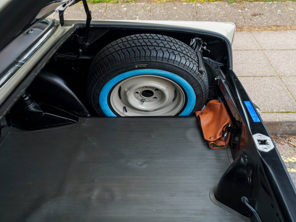 Bild 28/33 von Mercedes-Benz 300 SE (1965)