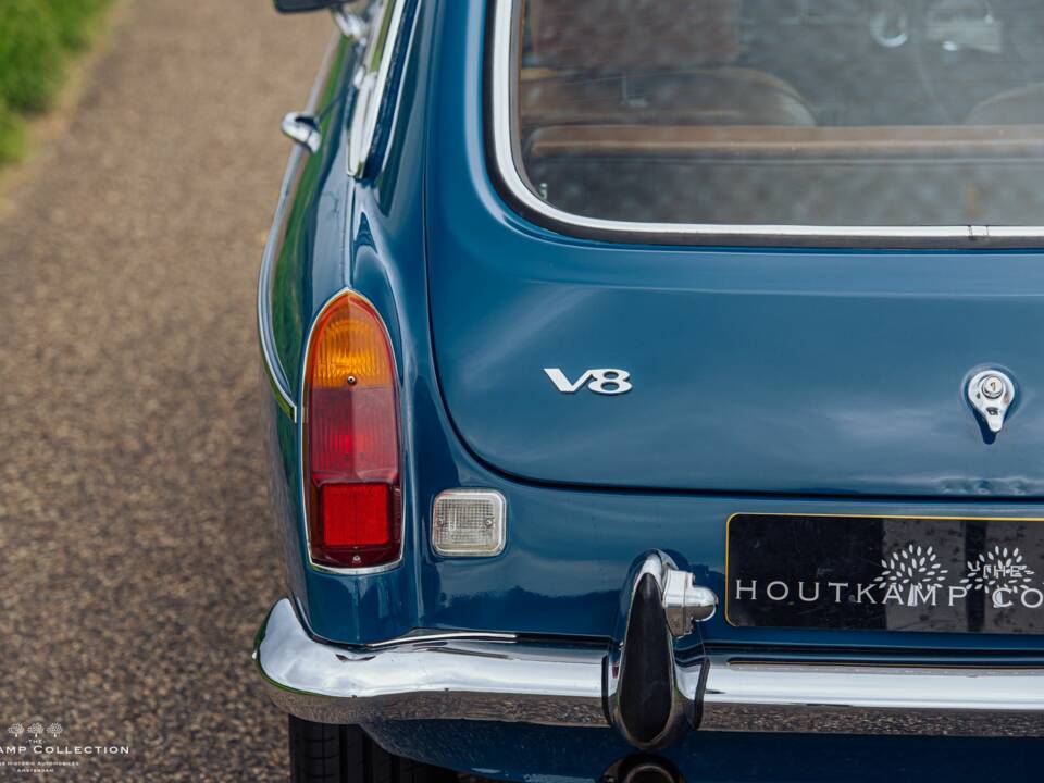 Image 9/40 of MG MGB GT V8 (1973)