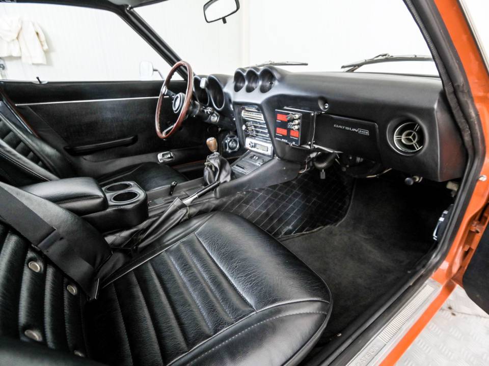 Image 10/50 of Datsun 240 Z (1971)