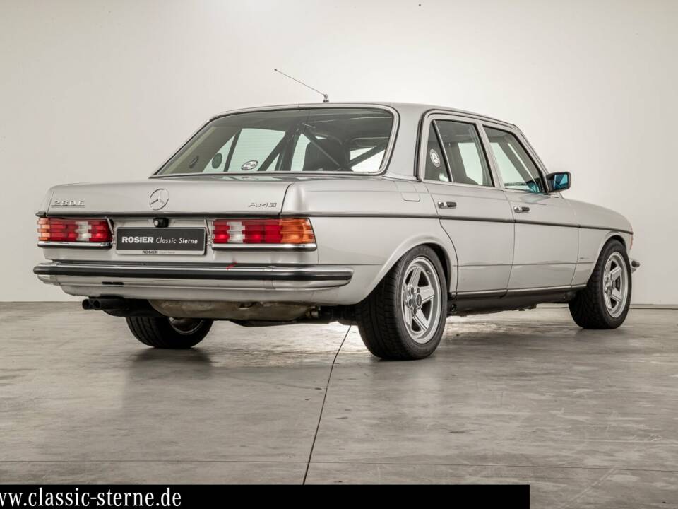 Image 3/15 of Mercedes-Benz 280 E (1982)