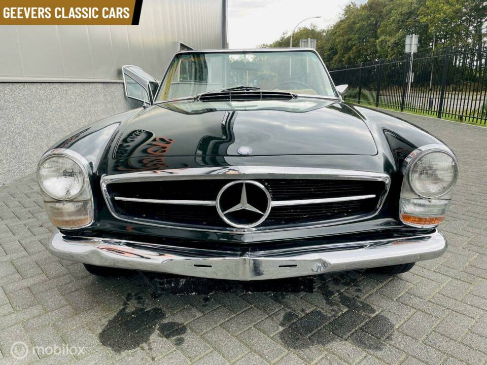 Image 7/9 of Mercedes-Benz 280 SL (1968)