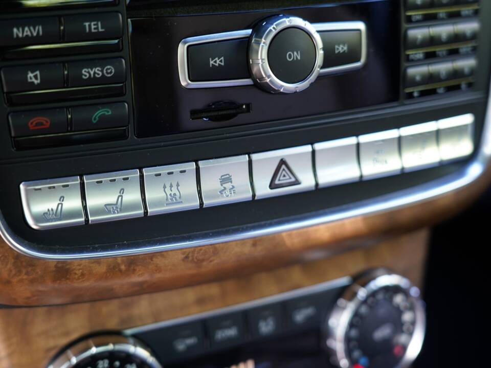 Image 10/21 of Mercedes-Benz G 500 (SWB) (2013)
