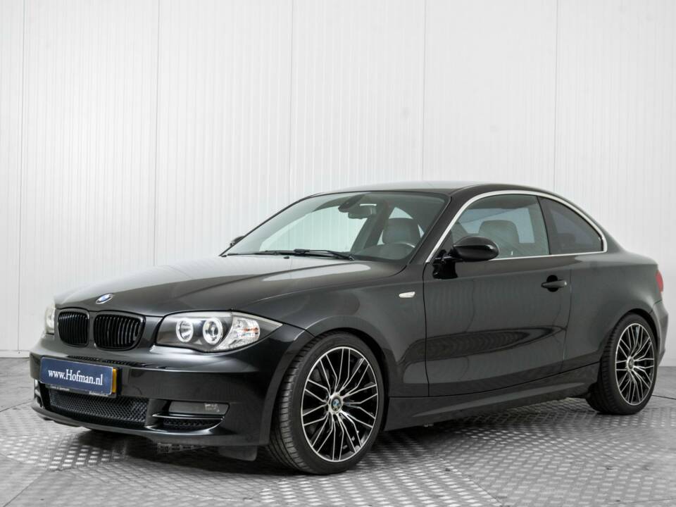 Image 1/50 of BMW 125i (2008)