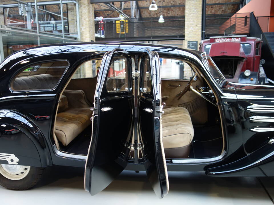 Afbeelding 22/33 van Peugeot 402 B (1936)
