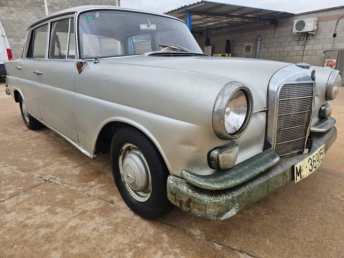 Image 3/7 of Mercedes-Benz 190 Dc (1964)